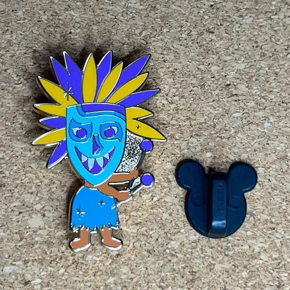Tiki Drummer it's a small world Walt Disney World 50th Anniversary Disney Pin - Picture 1 of 3